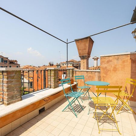 Luxury Penthouse With Terrace Apartment Venesia Bagian luar foto