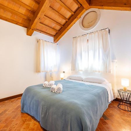 Luxury Penthouse With Terrace Apartment Venesia Bagian luar foto