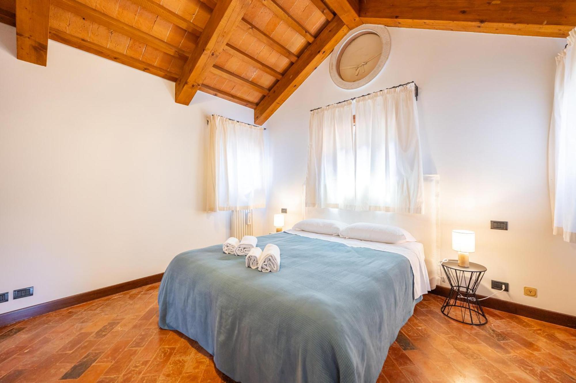 Luxury Penthouse With Terrace Apartment Venesia Bagian luar foto