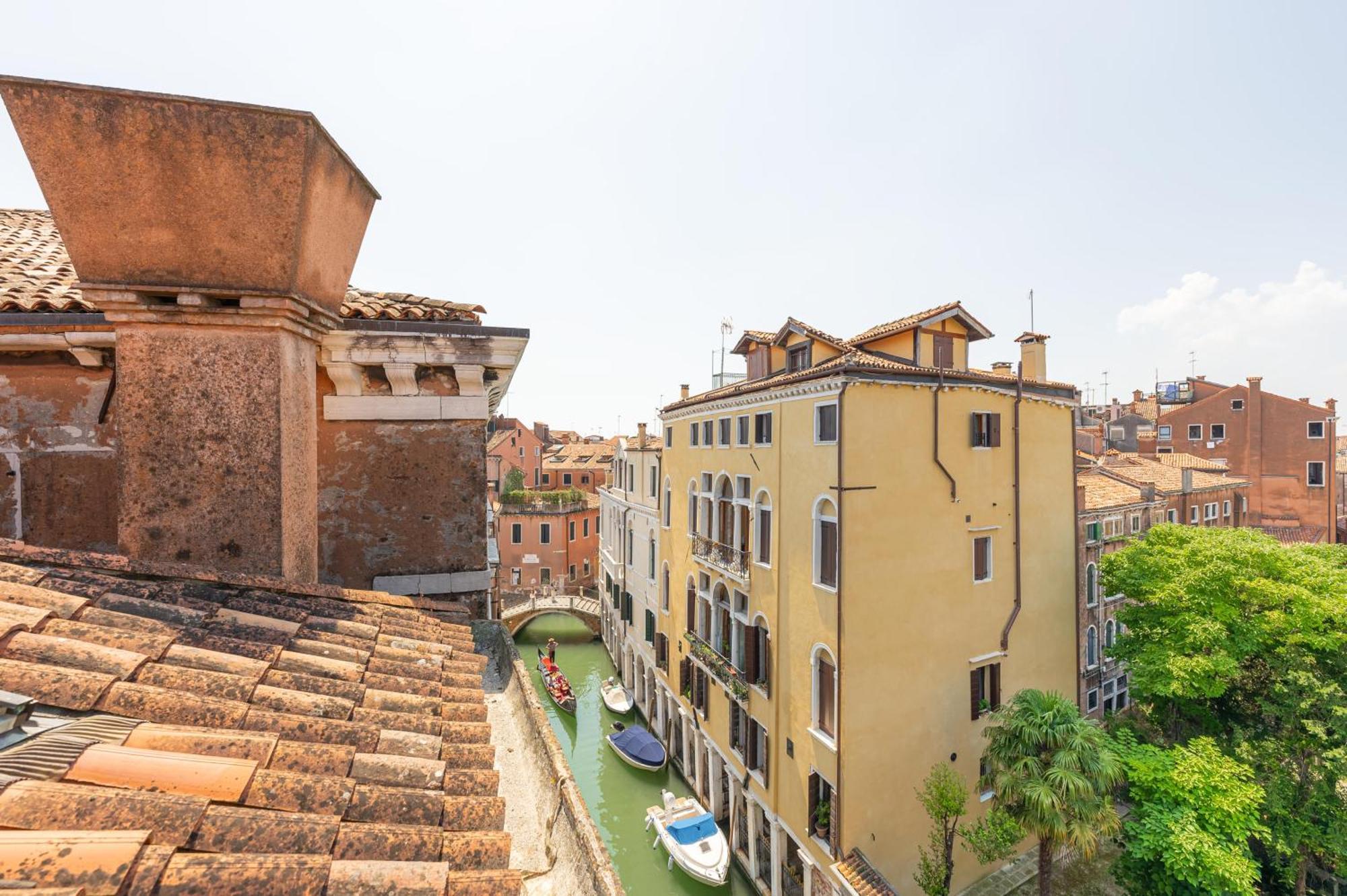Luxury Penthouse With Terrace Apartment Venesia Bagian luar foto