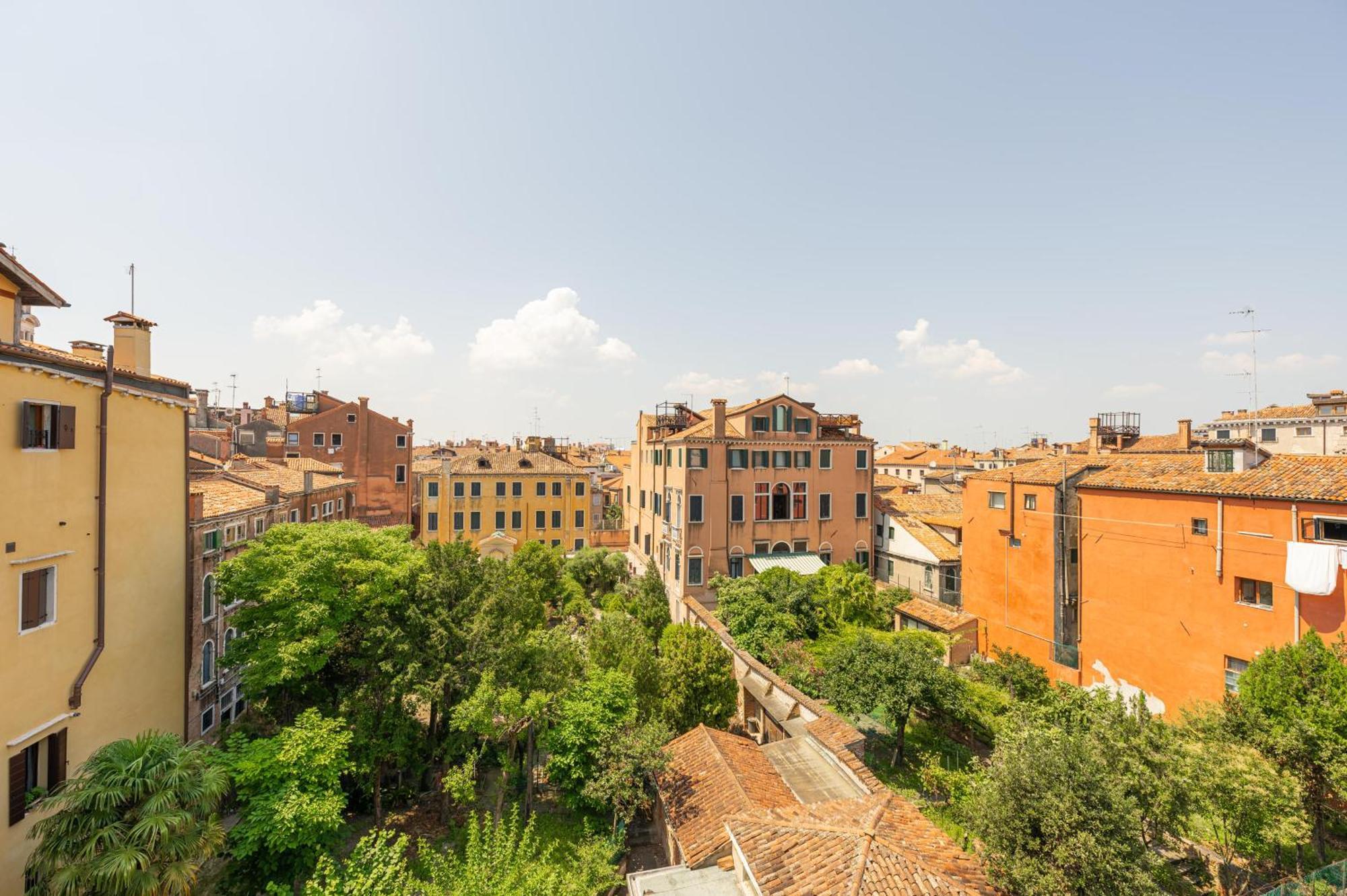 Luxury Penthouse With Terrace Apartment Venesia Bagian luar foto